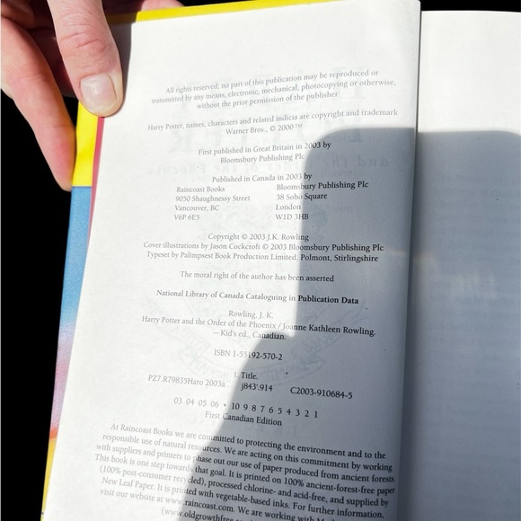Harry Potter and the Order of the Phoenix Book - Picture 3 of 3